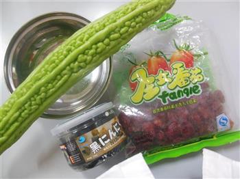 果脯酿苦瓜怎么做，果脯酿苦瓜怎么做好吃，果脯酿苦瓜做法