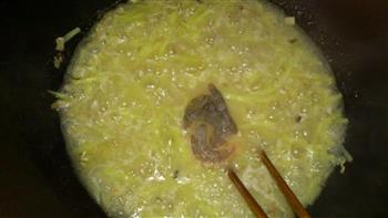 虾仁土豆疙瘩汤怎么做，虾仁土豆疙瘩汤怎么做好吃，虾仁土豆疙瘩汤做法