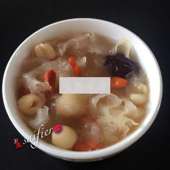 红枣银耳莲子汤怎么做，红枣银耳莲子汤怎么做好吃，红枣银耳莲子汤做法