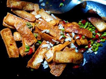 五香豆干怎么做，五香豆干怎么做好吃，五香豆干做法