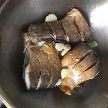 啤酒鲢鱼怎么做，啤酒鲢鱼怎么做好吃，啤酒鲢鱼做法