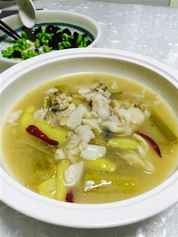 腌菜鱼汤怎么做，腌菜鱼汤怎么做好吃，腌菜鱼汤做法
