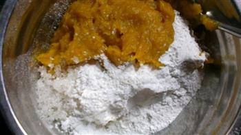 芝士南瓜球怎么做，芝士南瓜球怎么做好吃，芝士南瓜球做法