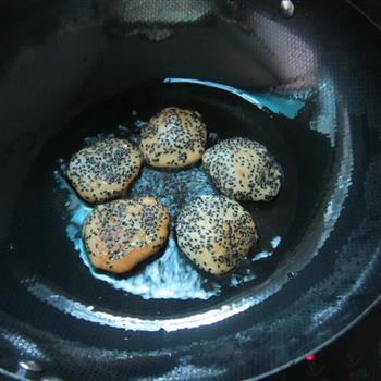 糯米芝麻糕怎么做，糯米芝麻糕怎么做好吃，糯米芝麻糕做法