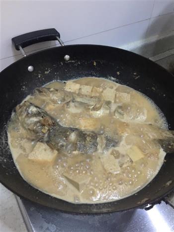 鳕鱼炖冻豆腐怎么做，鳕鱼炖冻豆腐怎么做好吃，鳕鱼炖冻豆腐做法
