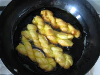 牛奶蜂蜜麻花怎么做，牛奶蜂蜜麻花怎么做好吃，牛奶蜂蜜麻花做法