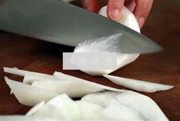 白萝卜牛肉汤怎么做，白萝卜牛肉汤怎么做好吃，白萝卜牛肉汤做法
