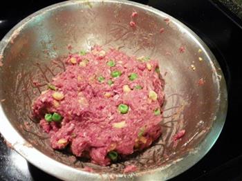 玉米牛肉饼怎么做，玉米牛肉饼怎么做好吃，玉米牛肉饼做法