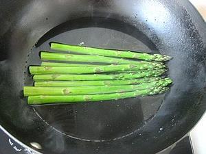芝士培根芦笋卷怎么做，芝士培根芦笋卷怎么做好吃，芝士培根芦笋卷做法