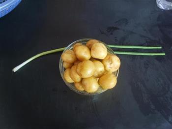 香煎椒盐小土豆怎么做，香煎椒盐小土豆怎么做好吃，香煎椒盐小土豆做法