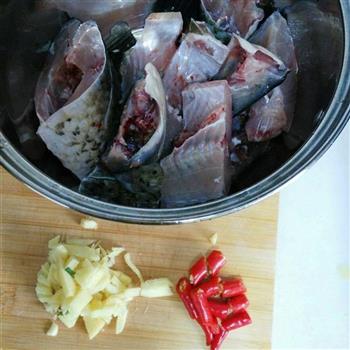 鲜鲫鱼汤怎么做，鲜鲫鱼汤怎么做好吃，鲜鲫鱼汤做法