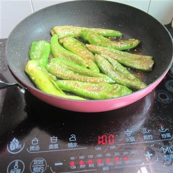 擂虎皮椒怎么做，擂虎皮椒怎么做好吃，擂虎皮椒做法