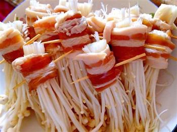 五花肉金针菇怎么做，五花肉金针菇怎么做好吃，五花肉金针菇做法