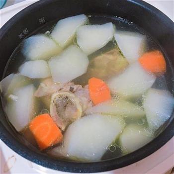 萝卜筒骨汤怎么做，萝卜筒骨汤怎么做好吃，萝卜筒骨汤做法