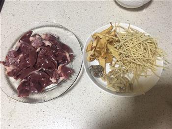 灯芯草麦冬猪心汤怎么做，灯芯草麦冬猪心汤怎么做好吃，灯芯草麦冬猪心汤做法