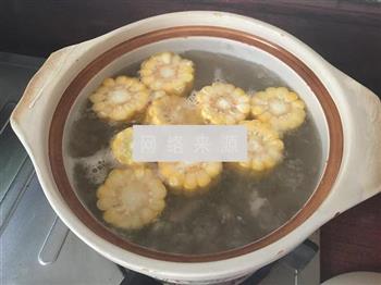 排骨玉米竹荪汤怎么做，排骨玉米竹荪汤怎么做好吃，排骨玉米竹荪汤做法