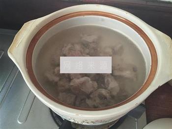 排骨玉米竹荪汤怎么做，排骨玉米竹荪汤怎么做好吃，排骨玉米竹荪汤做法