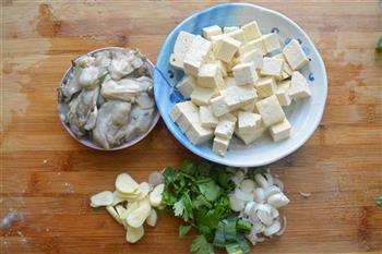 牡蛎炖豆腐汤怎么做，牡蛎炖豆腐汤怎么做好吃，牡蛎炖豆腐汤做法