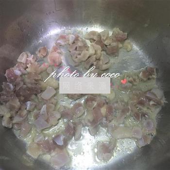 鸡蓉蘑菇粟米忌廉汤怎么做，鸡蓉蘑菇粟米忌廉汤怎么做好吃，鸡蓉蘑菇粟米忌廉汤做法