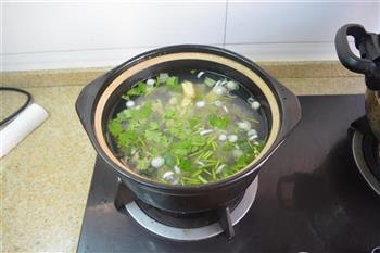 牡蛎炖豆腐汤怎么做，牡蛎炖豆腐汤怎么做好吃，牡蛎炖豆腐汤做法