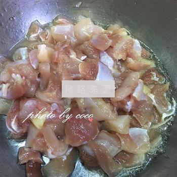 鸡蓉蘑菇粟米忌廉汤怎么做，鸡蓉蘑菇粟米忌廉汤怎么做好吃，鸡蓉蘑菇粟米忌廉汤做法