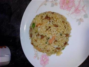 咖喱炒饭怎么做，咖喱炒饭怎么做好吃，咖喱炒饭做法
