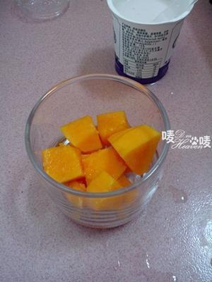 木瓜酸奶杯怎么做，木瓜酸奶杯怎么做好吃，木瓜酸奶杯做法