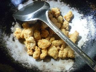 酸辣鸡米花怎么做，酸辣鸡米花怎么做好吃，酸辣鸡米花做法