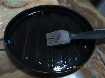 香肠肉松披萨怎么做，香肠肉松披萨怎么做好吃，香肠肉松披萨做法