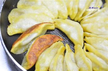 牛肉锅贴怎么做，牛肉锅贴怎么做好吃，牛肉锅贴做法