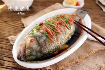 年夜饭-清蒸鲈鱼怎么做，年夜饭-清蒸鲈鱼怎么做好吃，年夜饭-清蒸鲈鱼做法