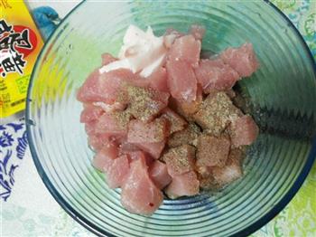 咸蛋肉粽怎么做，咸蛋肉粽怎么做好吃，咸蛋肉粽做法