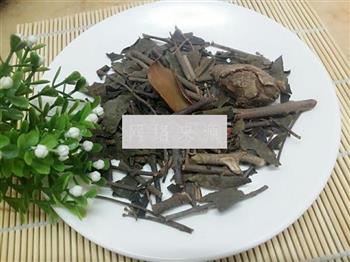 杜仲寄生鸡汤怎么做，杜仲寄生鸡汤怎么做好吃，杜仲寄生鸡汤做法