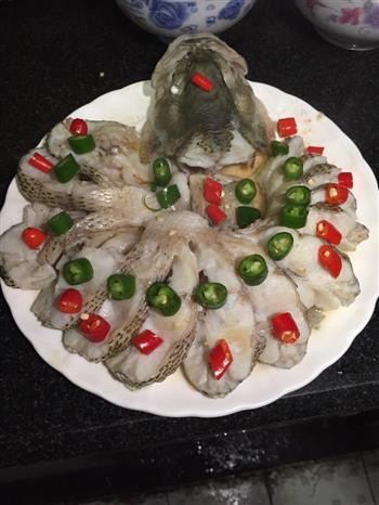 开屏鲈鱼怎么做，开屏鲈鱼怎么做好吃，开屏鲈鱼做法
