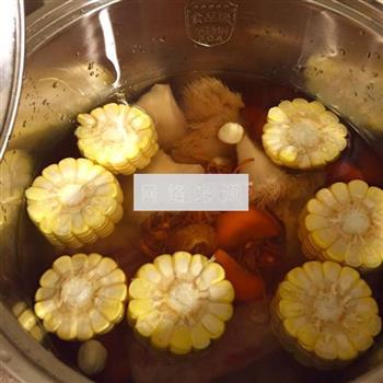 虫草花竹荪猪骨汤怎么做，虫草花竹荪猪骨汤怎么做好吃，虫草花竹荪猪骨汤做法