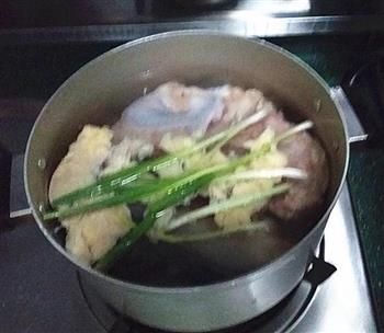 草仔鸡汤怎么做，草仔鸡汤怎么做好吃，草仔鸡汤做法