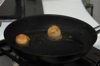 黑虎虾带子沙律怎么做，黑虎虾带子沙律怎么做好吃，黑虎虾带子沙律做法