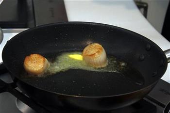 黑虎虾带子沙律怎么做，黑虎虾带子沙律怎么做好吃，黑虎虾带子沙律做法