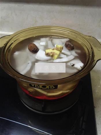 椰子板栗煲鸡怎么做，椰子板栗煲鸡怎么做好吃，椰子板栗煲鸡做法
