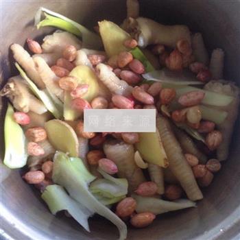 花生鸡爪汤怎么做，花生鸡爪汤怎么做好吃，花生鸡爪汤做法