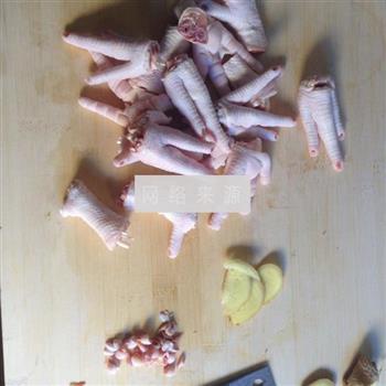 花生鸡爪汤怎么做，花生鸡爪汤怎么做好吃，花生鸡爪汤做法