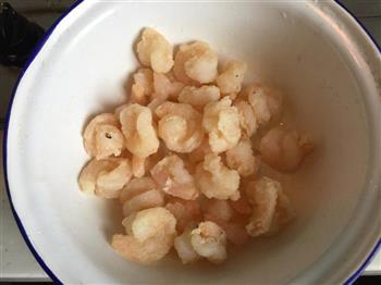 凤梨虾球怎么做，凤梨虾球怎么做好吃，凤梨虾球做法
