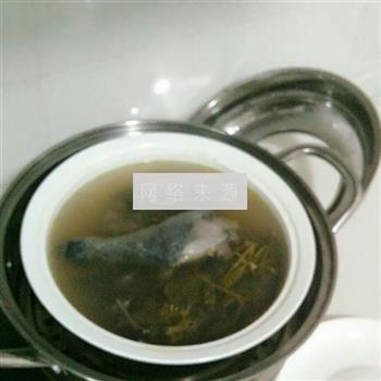 夜交滕乌鸡汤怎么做，夜交滕乌鸡汤怎么做好吃，夜交滕乌鸡汤做法