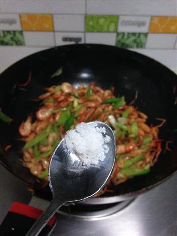 酥香河虾怎么做，酥香河虾怎么做好吃，酥香河虾做法