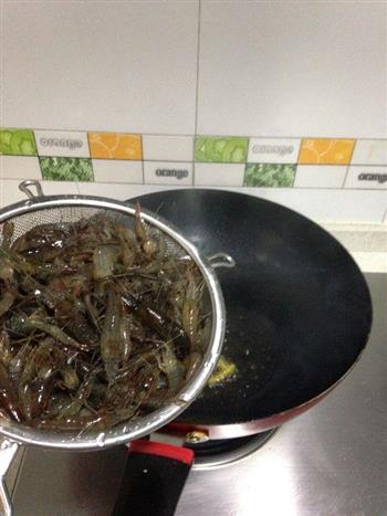 酥香河虾怎么做，酥香河虾怎么做好吃，酥香河虾做法