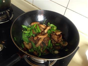 青椒炒草鱼块怎么做，青椒炒草鱼块怎么做好吃，青椒炒草鱼块做法