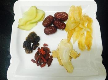 花胶乌鸡滋补汤怎么做，花胶乌鸡滋补汤怎么做好吃，花胶乌鸡滋补汤做法