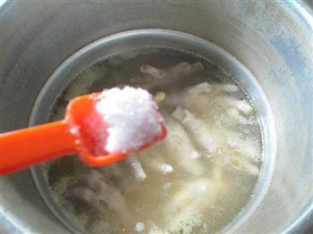 鸡爪黄豆汤怎么做，鸡爪黄豆汤怎么做好吃，鸡爪黄豆汤做法