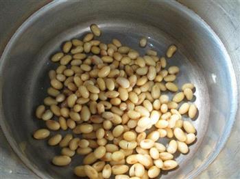 鸡爪黄豆汤怎么做，鸡爪黄豆汤怎么做好吃，鸡爪黄豆汤做法