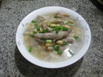 鸡爪黄豆汤怎么做，鸡爪黄豆汤怎么做好吃，鸡爪黄豆汤做法